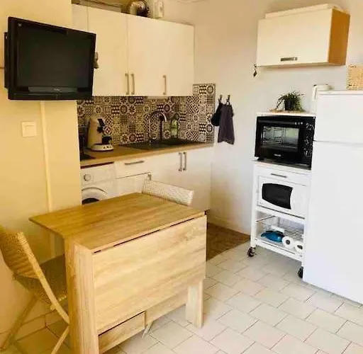 T2 Climatise A 1 Min Mer, Balcon, Piscine Daire