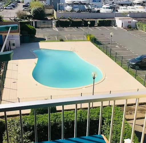 T2 Climatise A 1 Min Mer, Balcon, Piscine Daire *